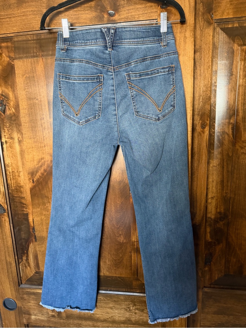 Democracy Ab Technology Distressed Blue Cropped Jeans with Frayed Hem Sz 2 - Picture 7 of 11